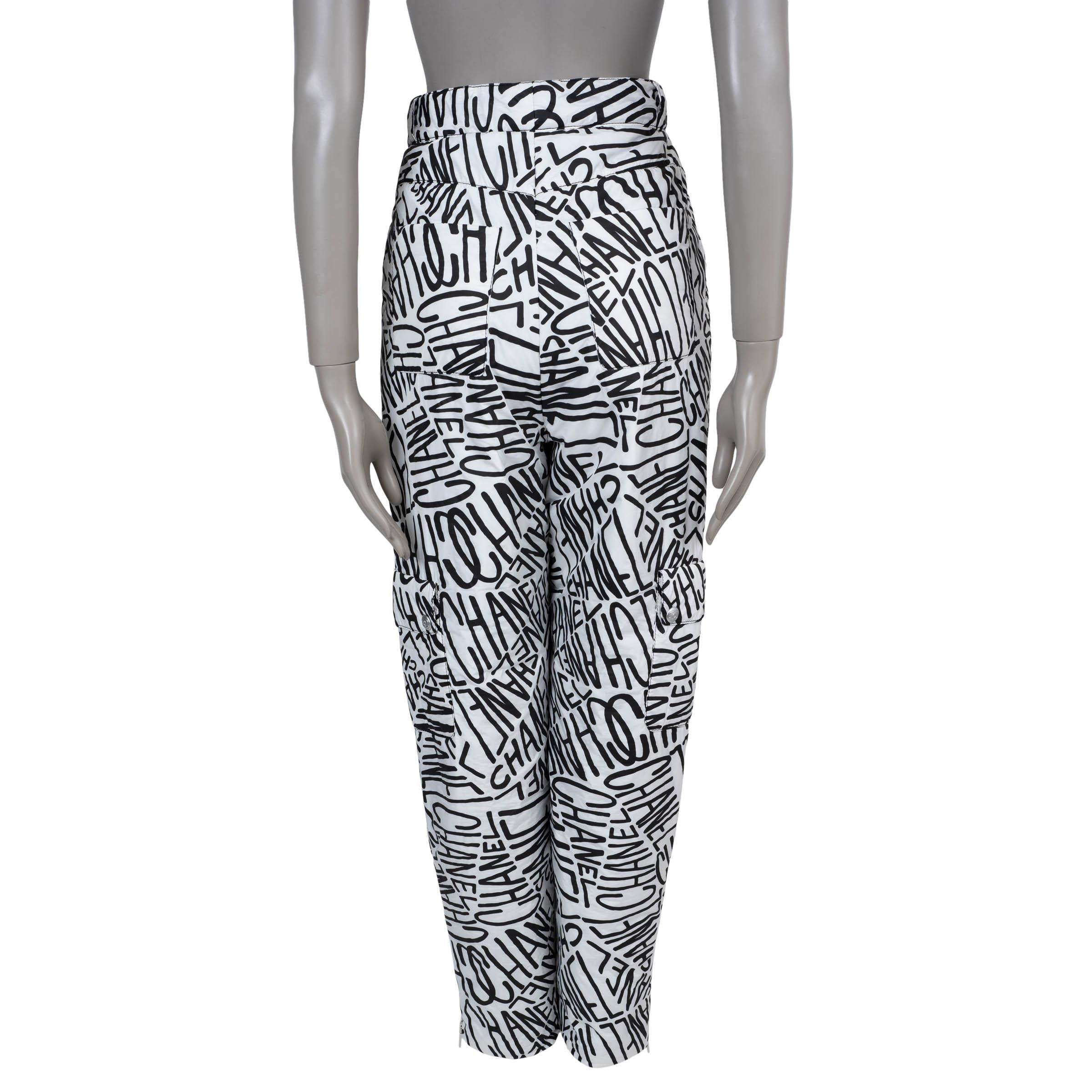 Gray CHANEL white & black 21N COCO NEIGE LOGO SKI Pants 36 XS For Sale