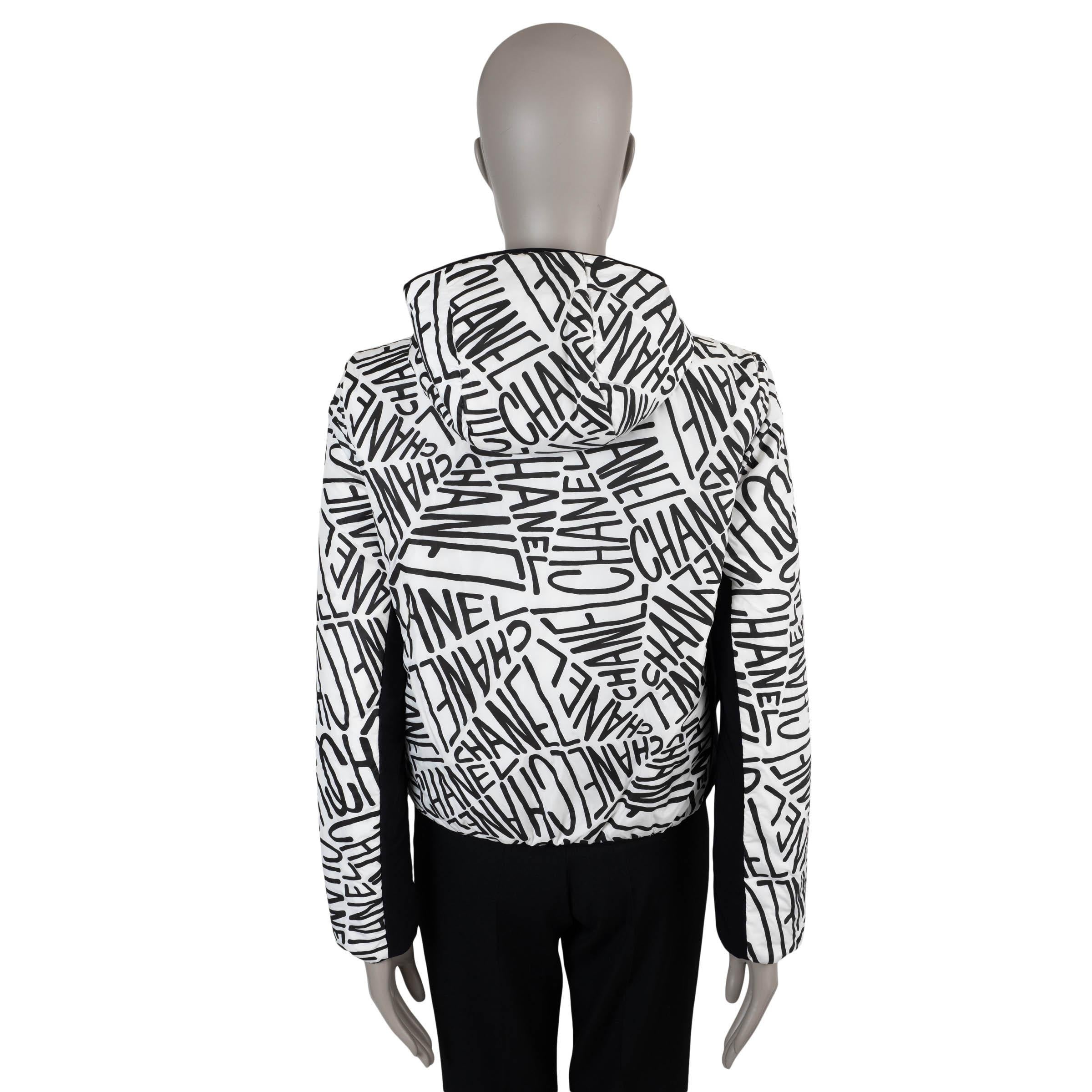 Black CHANEL white & black 21N COCO NEIGE LOGO SKI Puffer Jacket XS For Sale
