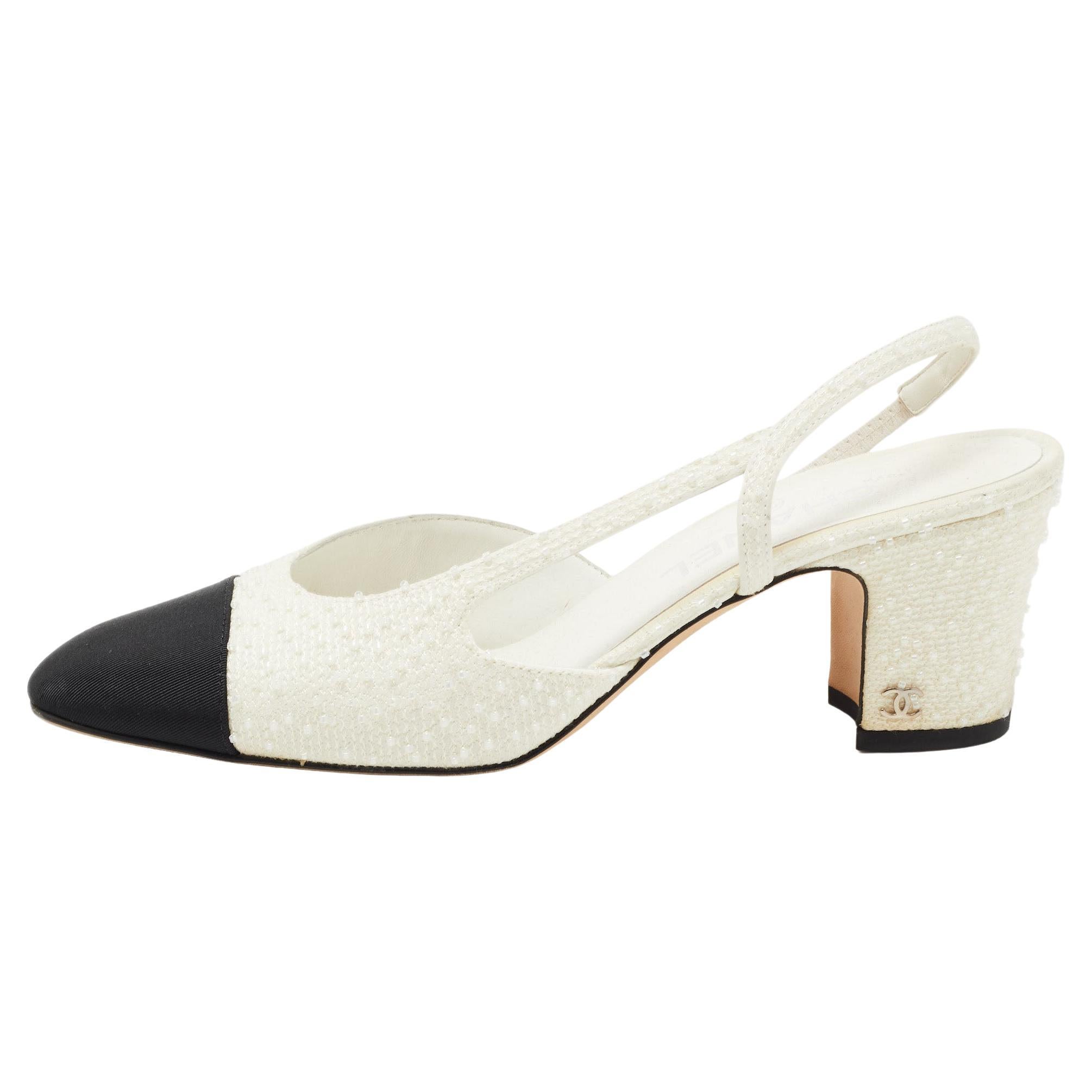 Chanel White/Black Canvas and Tweed CC Slingback Block Heel Pumps Size 38.5