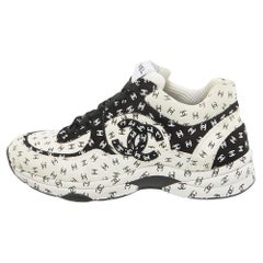 Chanel White/Black CC Embossed Suede Low Top Sneakers Size 39