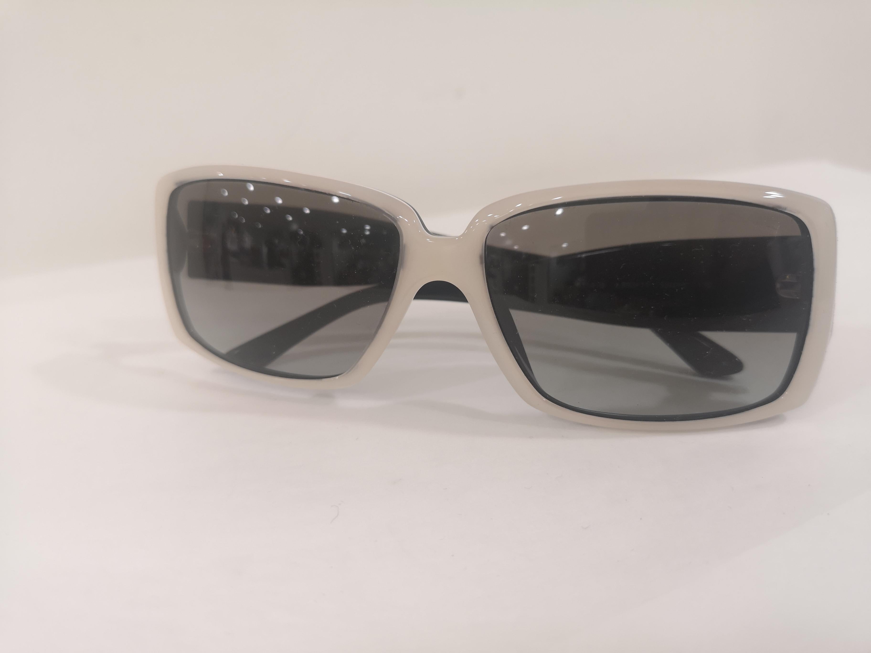 Gray Chanel white black CC Sunglasses