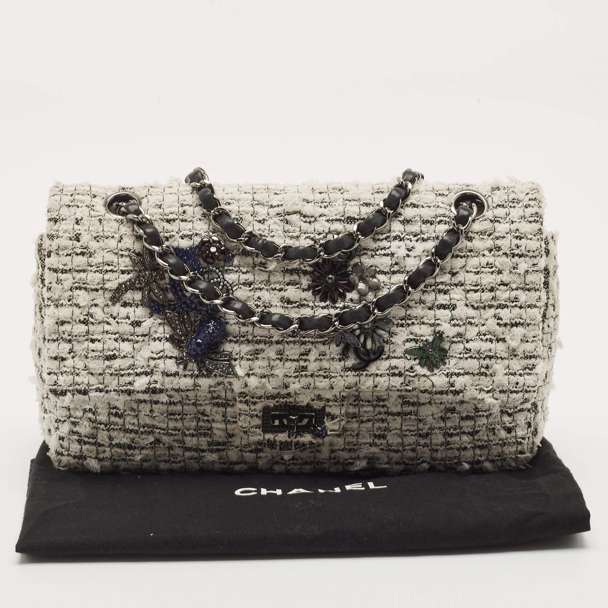 Chanel White/Black Garden Charms Tweed Reissue 2.55 Classic 225 Flap Bag 14
