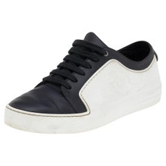 Chanel White/Black Leather And Rubber CC Low Top Sneakers Size 38.5