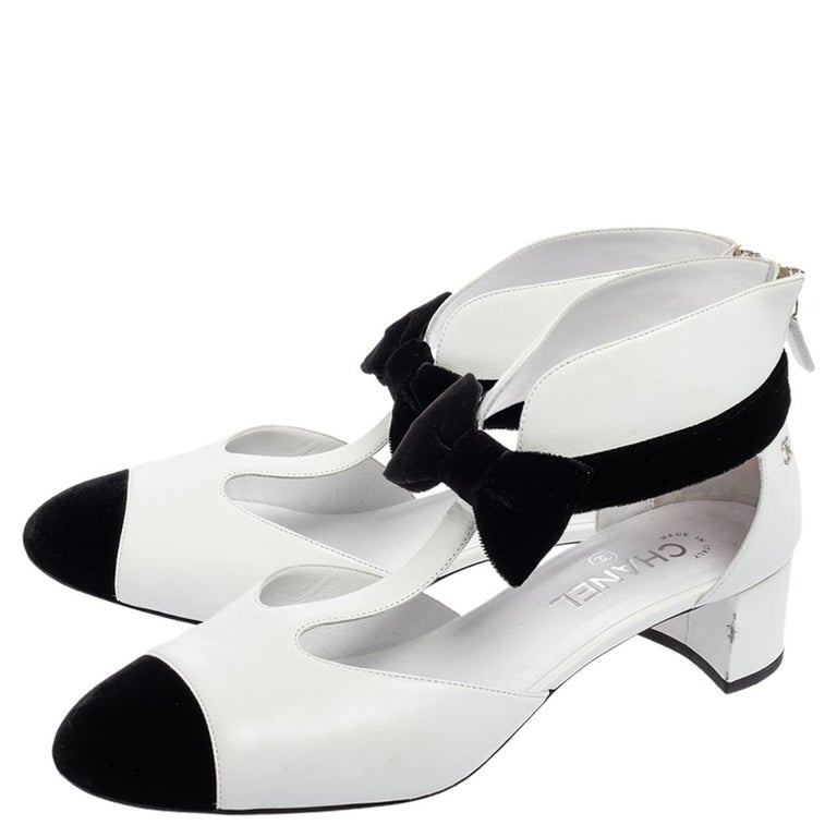 Chanel White/Black Leather and Velvet Cap-Toe Bow Cut-Out Ankle Boots Size  41