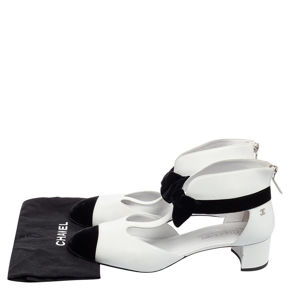 Chanel White/Black Leather and Velvet Cap-Toe Bow Cut-Out Ankle Boots Size 41 1