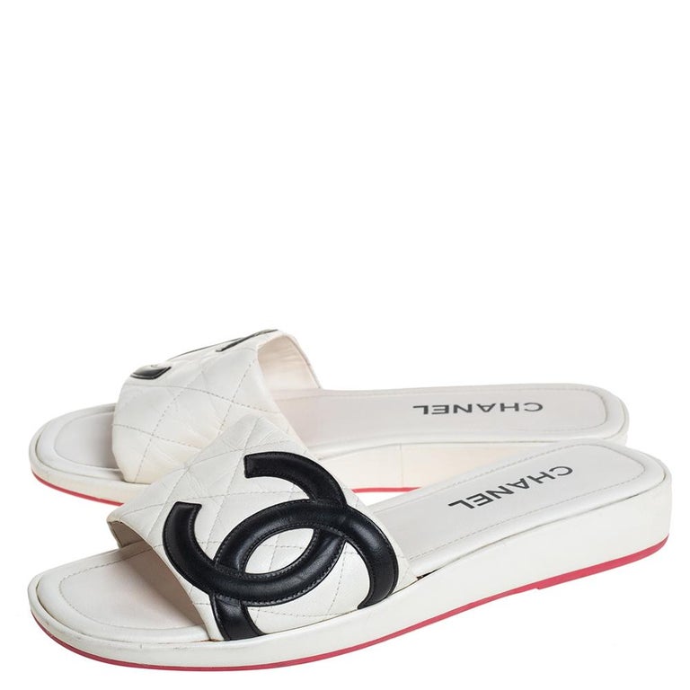 Chanel White/Black Leather CC Cambon Flat Slides Size 41.5 at 1stDibs