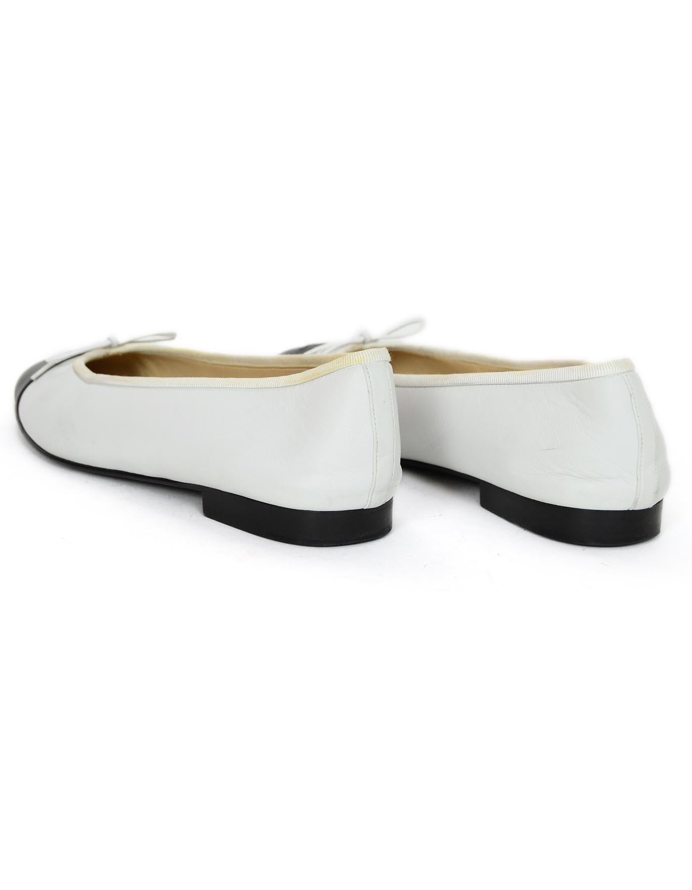 Beige Chanel White/Black Leather CC Cap Toe Ballet Flats Sz 40