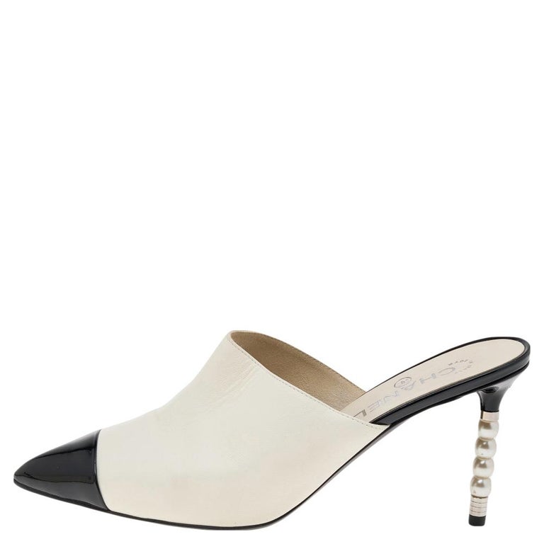 Chanel White/Black Leather CC Faux Pearl Embellished Heel Mules