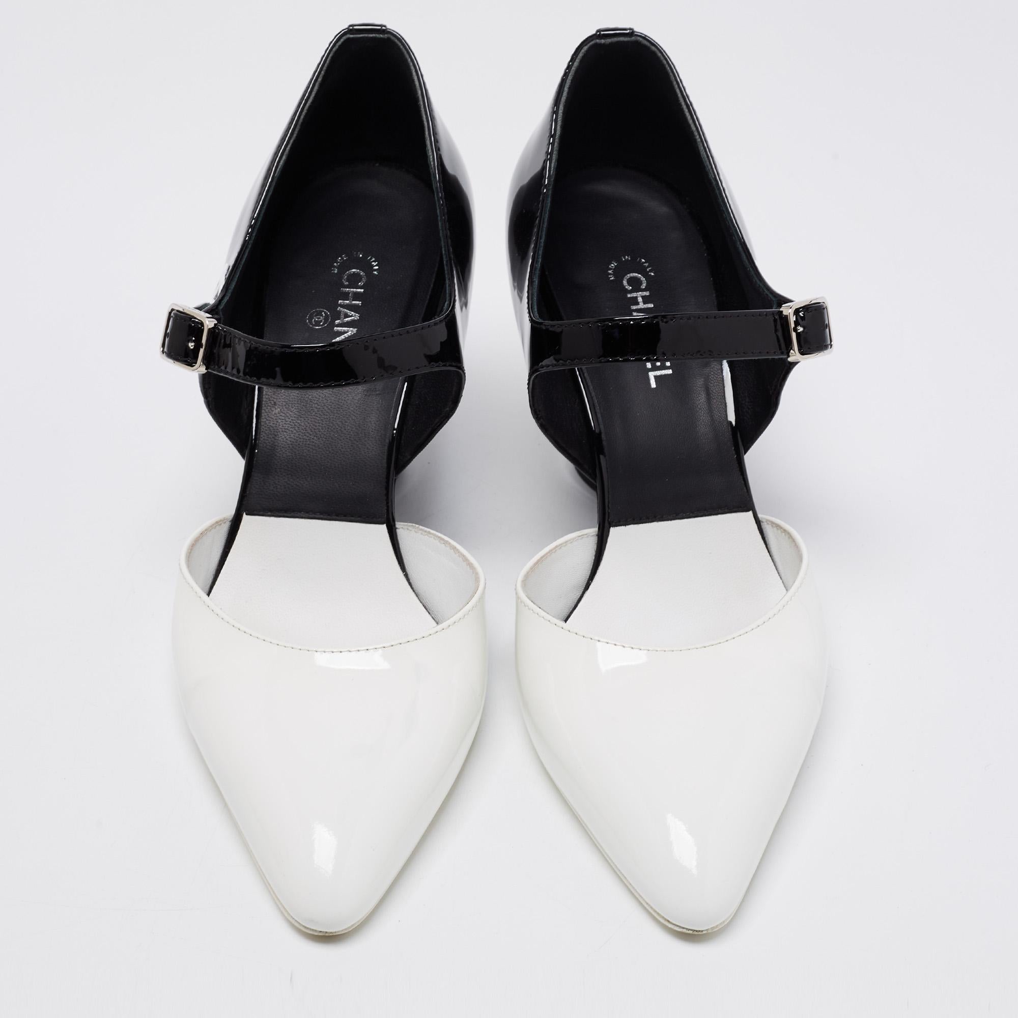 It's time to make way for some impressive and elegant steps in this pair of Chanel pumps. Created in a classy Mary Jane style, the pair features covered toes and ankle buckle closure. The 8cm heels offer these shoes a practical touch and the 'CC'