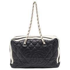 Chanel White/Black Quilted Leather CC Zip Shoulder Bag