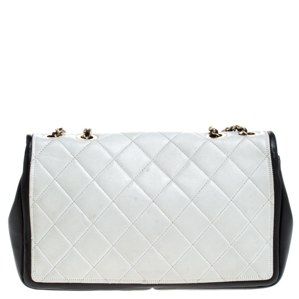 Chanel White/Black Quilted Leather Medium Graphic Flap Bag For Sale at ...