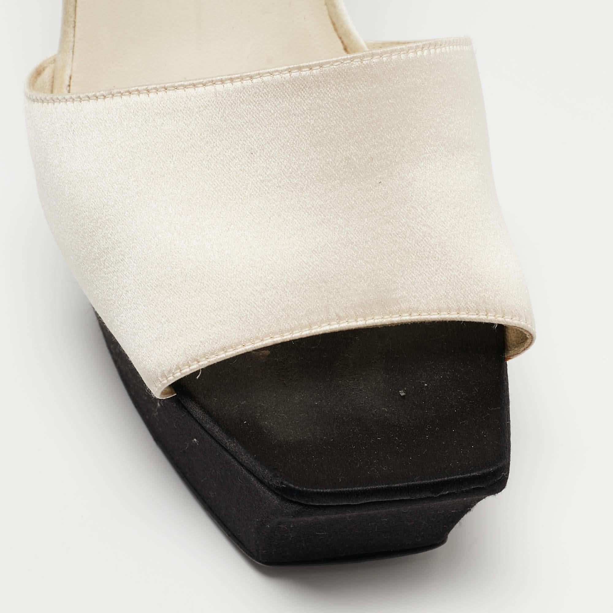 Women's  Chanel White/Black Satin Peep Toe Sandals Size 39.5 For Sale
