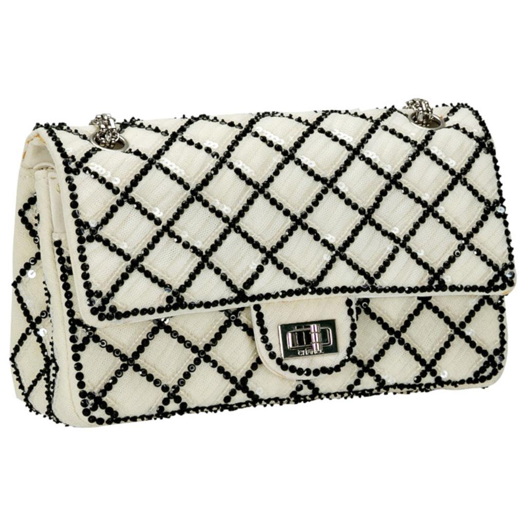 Chanel White/Black Sequinned Mesh Limited Edition 2.55 Reissue Flap Bag In Good Condition In Dubai, Al Qouz 2