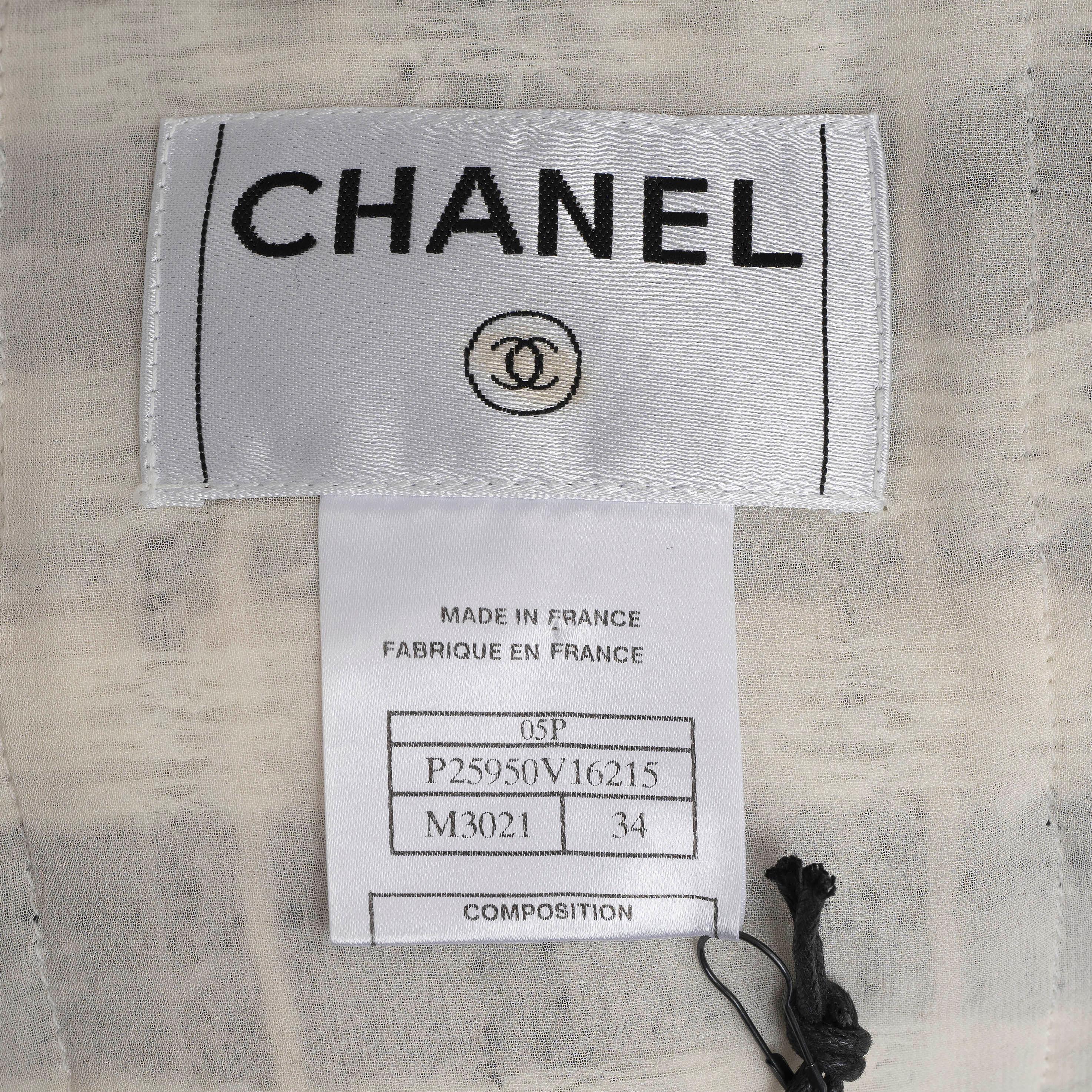 CHANEL white & black silk blend 05P PLAID TWEED Jacket 34 XXS For Sale 3