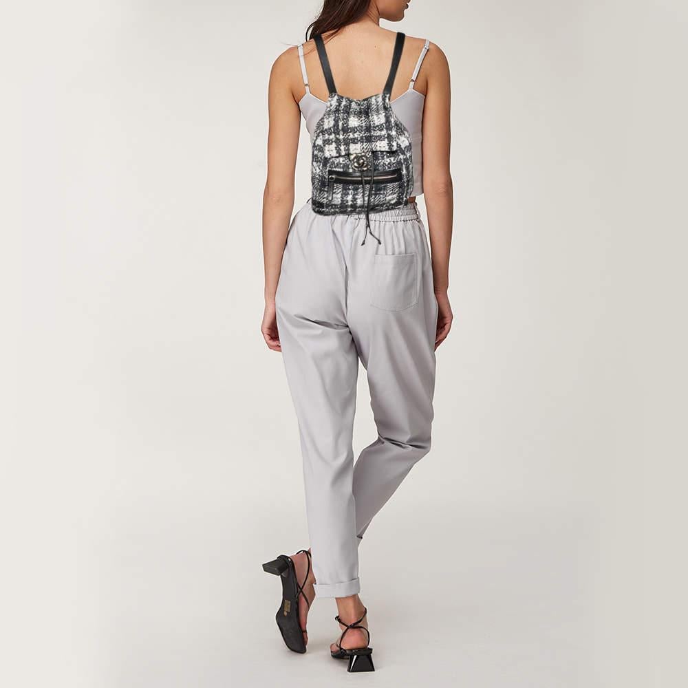 Chanel White/Black Tweed Print Nylon Medium Drawstring Backpack In Good Condition In Dubai, Al Qouz 2
