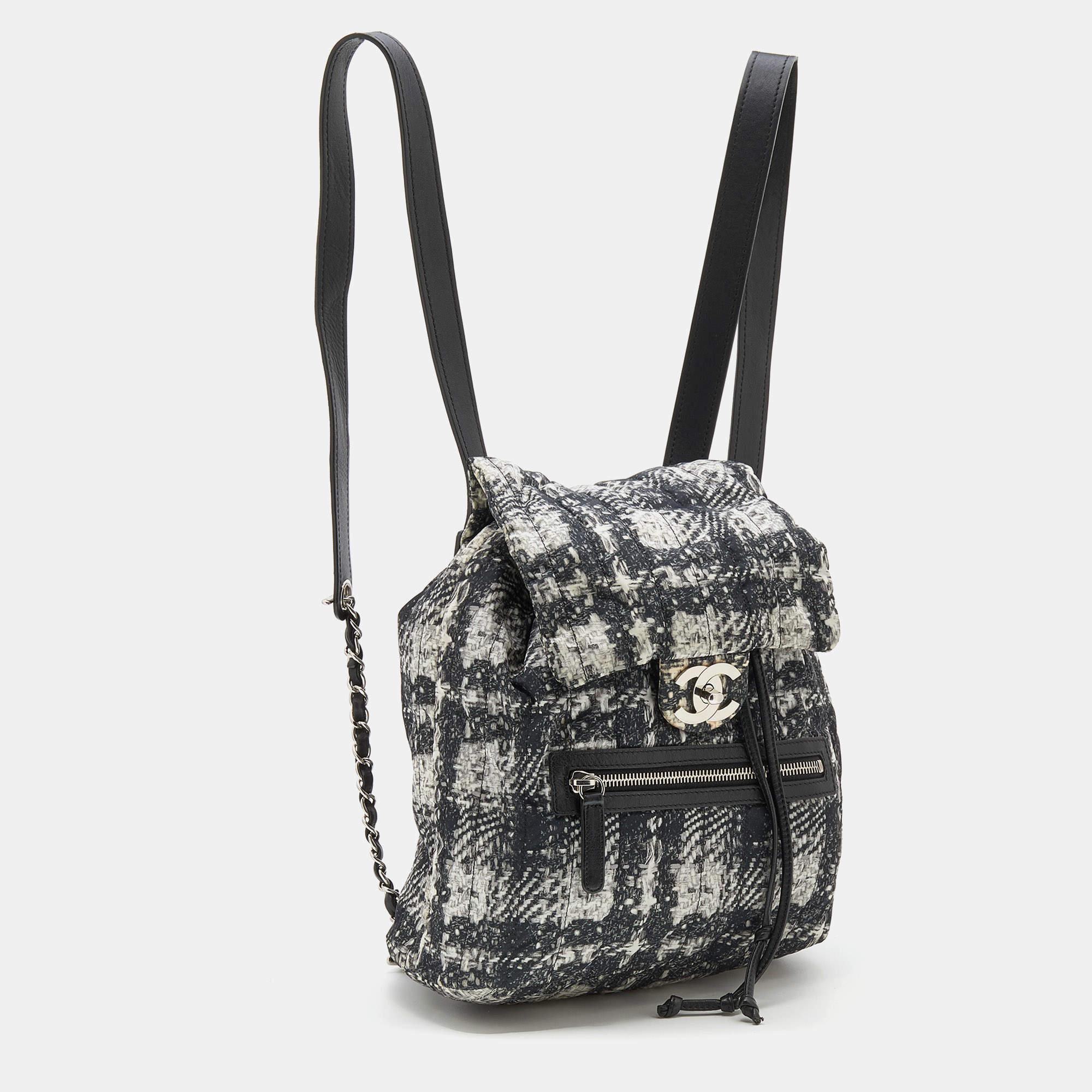 Women's Chanel White/Black Tweed Print Nylon Medium Drawstring Backpack
