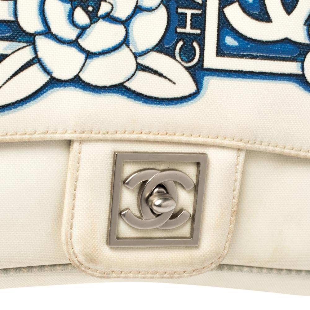 Chanel Weiß/Blauer Blumendruck Nylon Sport CC Klappe Tasche 3
