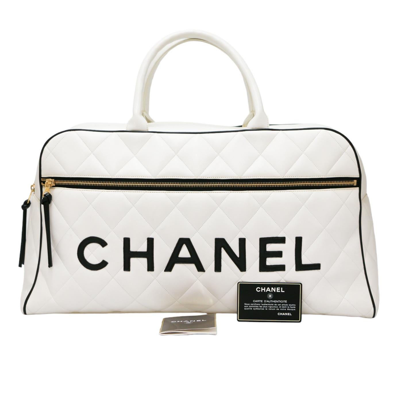 Chanel White Bowling Bag In Good Condition In Paris, FR