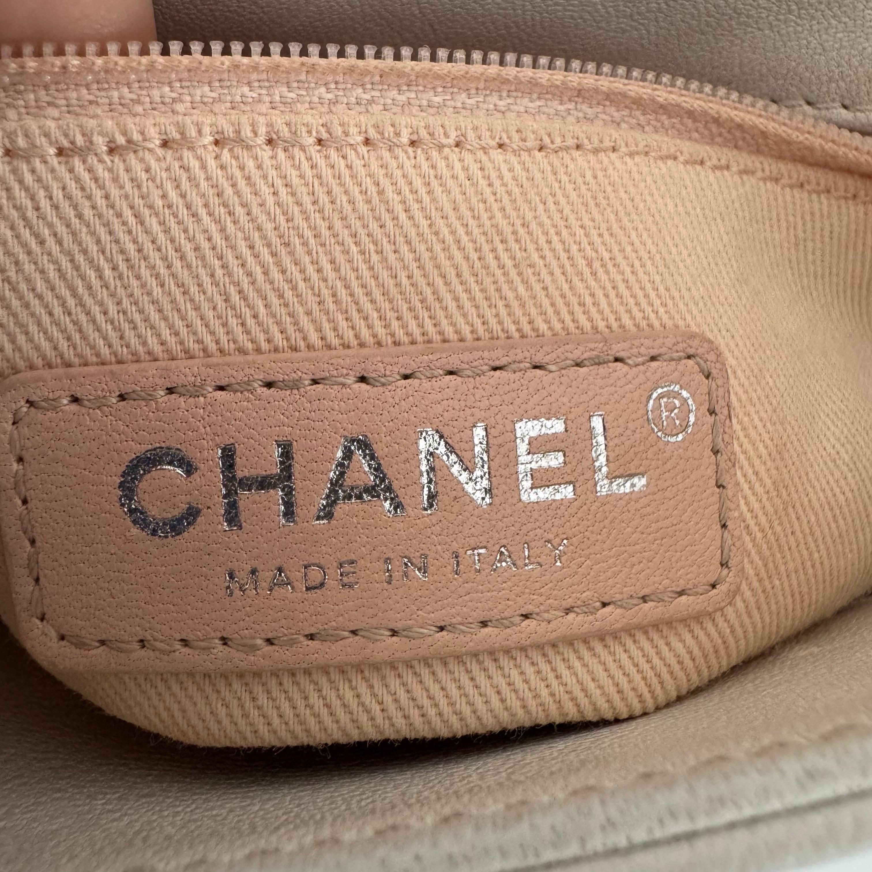 Chanel White Calfskin Leather Embellished Flap Saddle Bag, 2018-19 5