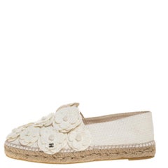 Chanel White Canvas CC Camellia Espadrilles Size 41