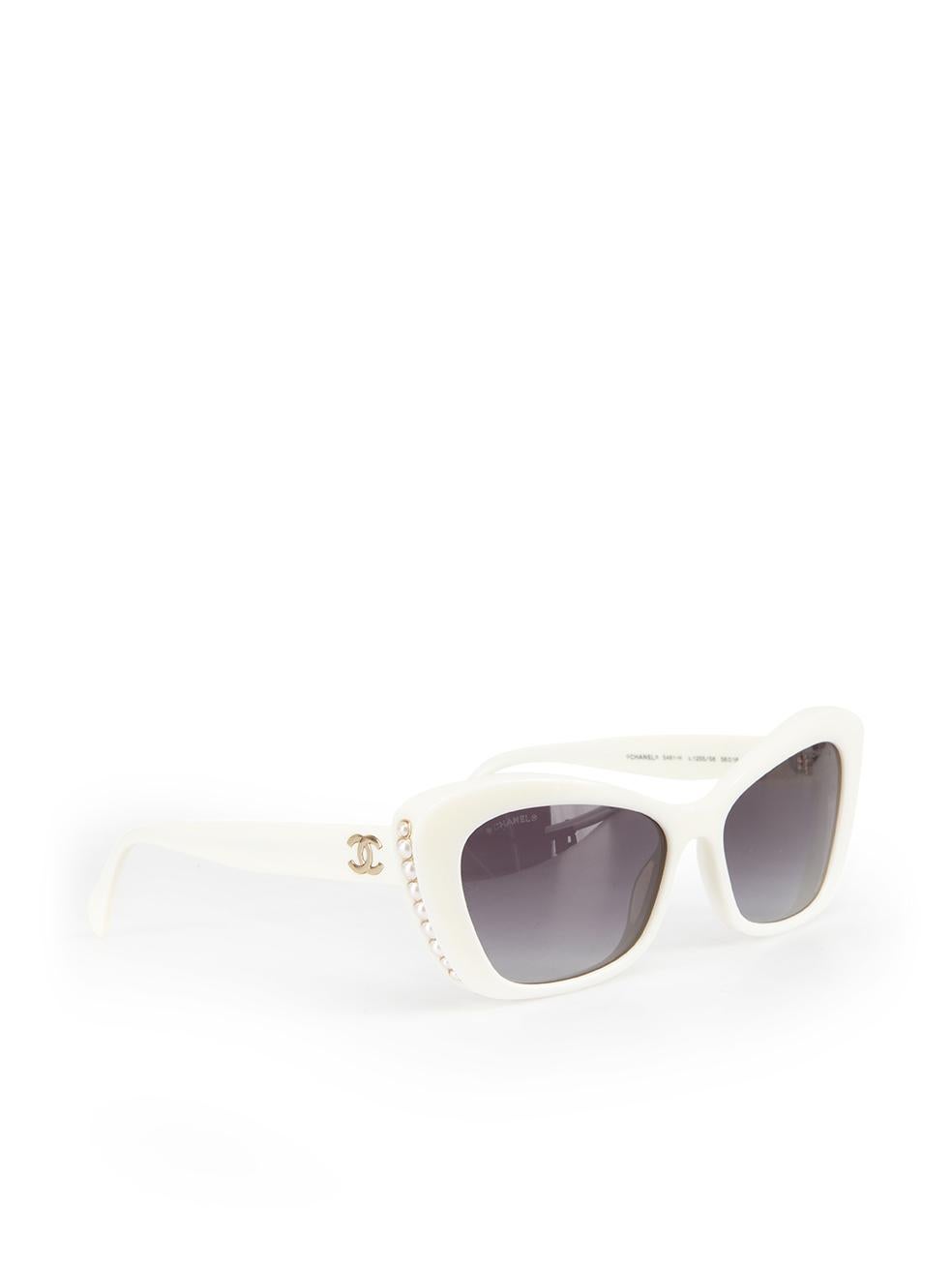 Chanel White Cat Eye Faux Pearl Detail Sunglasses In New Condition For Sale In London, GB