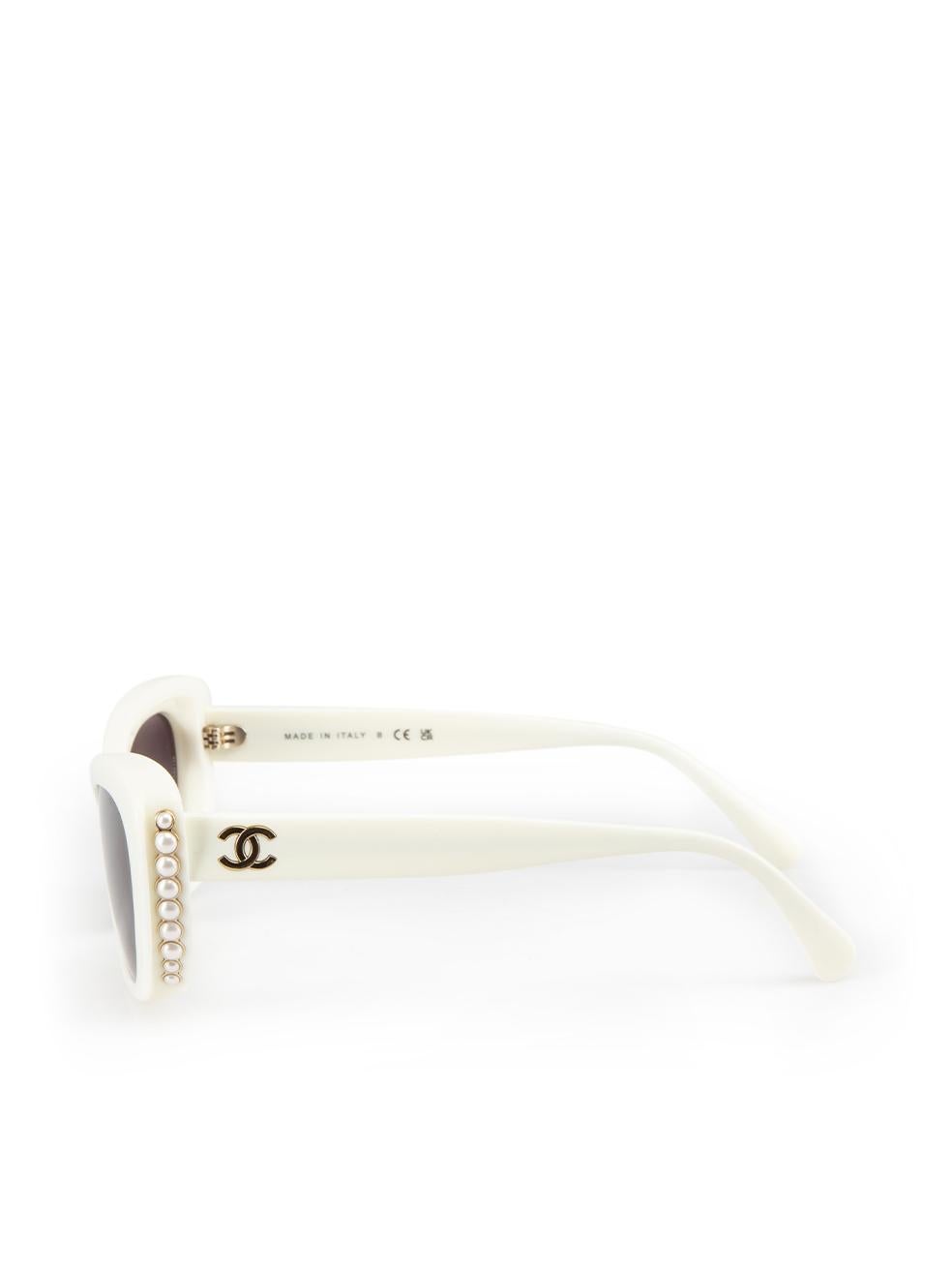 Chanel White Cat Eye Faux Pearl Detail Sunglasses For Sale 1