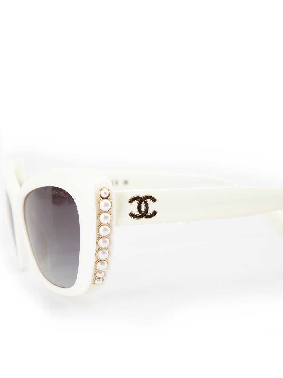 Chanel White Cat Eye Faux Pearl Detail Sunglasses For Sale 2