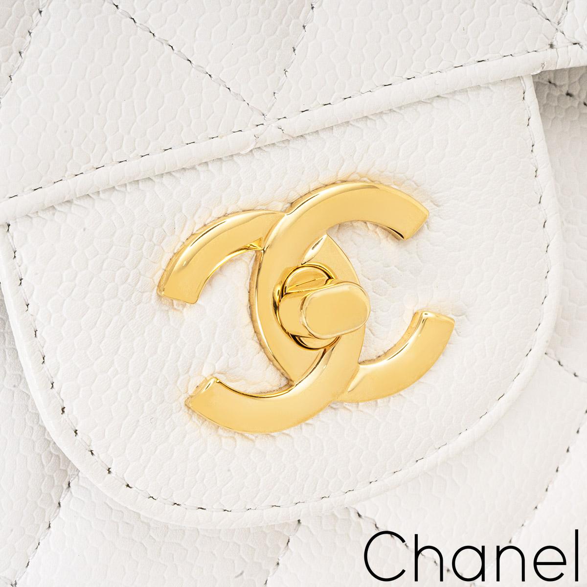 Chanel White Caviar Jumbo Classic Double Flap Bag with Gold Hardware In Excellent Condition In London, GB