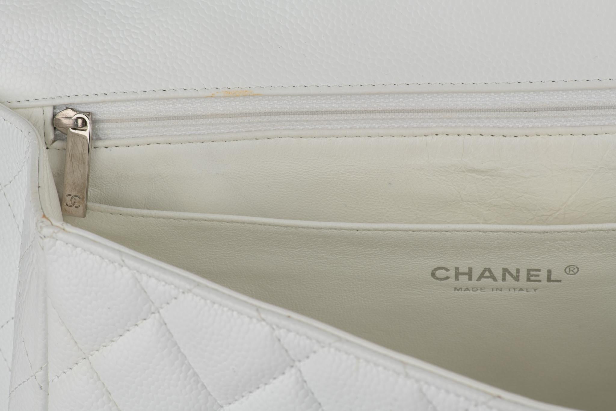 Chanel White Caviar Jumbo Single Flap en vente 6