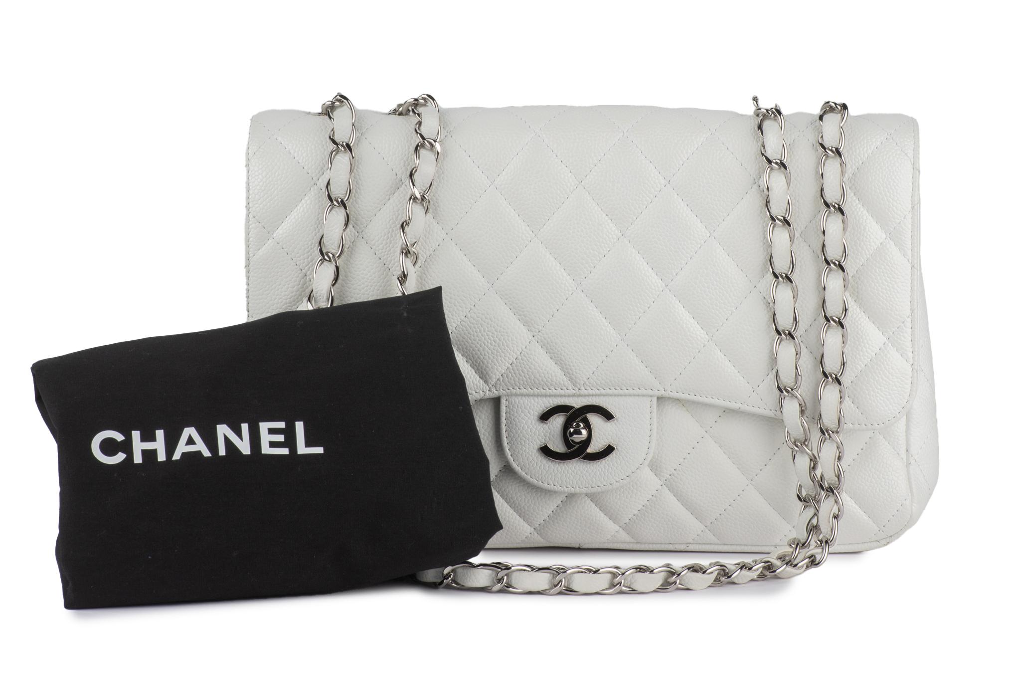 Chanel White Caviar Jumbo Single Flap en vente 11