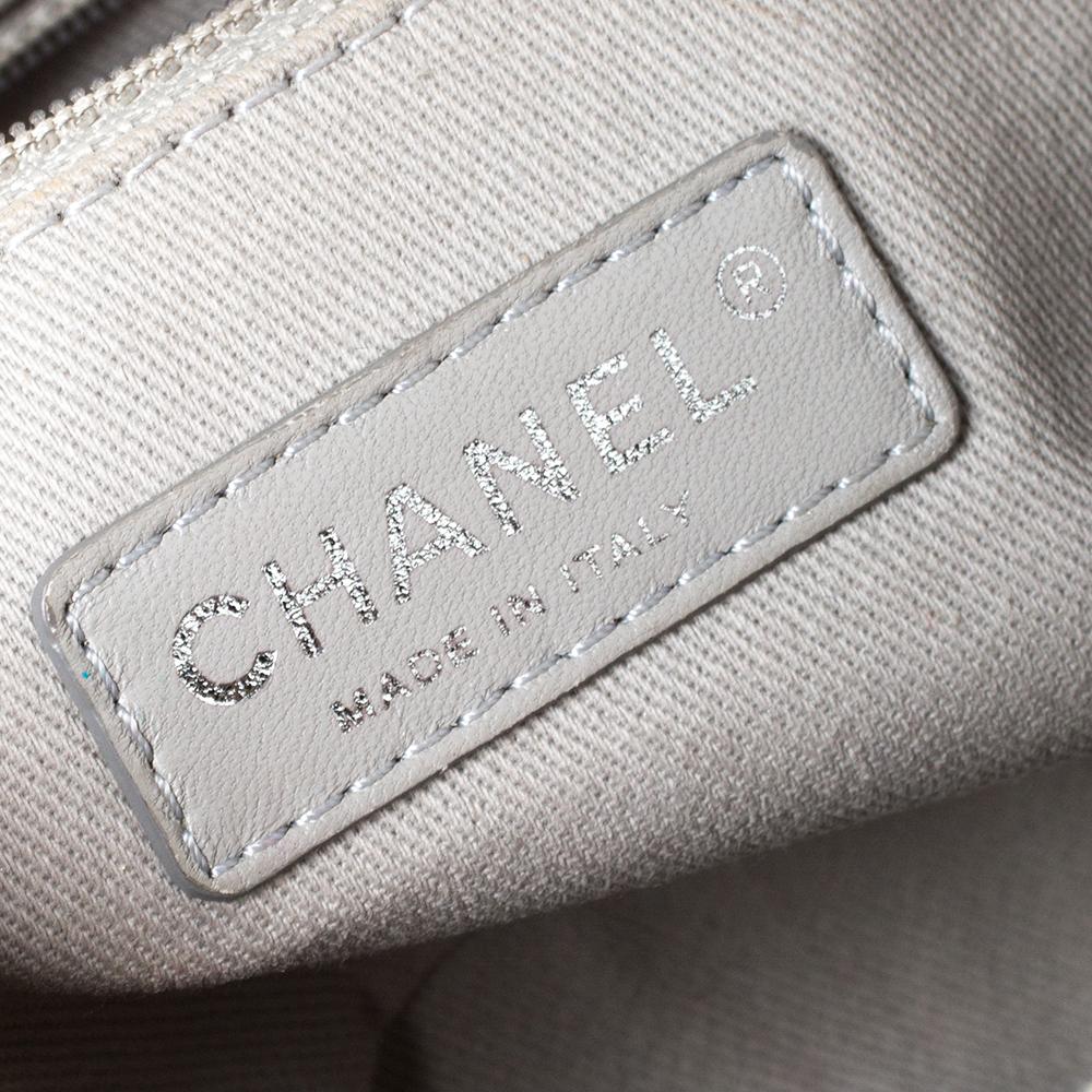 Chanel White Caviar Leather Easy Medium Flap Shoulder Bag 2