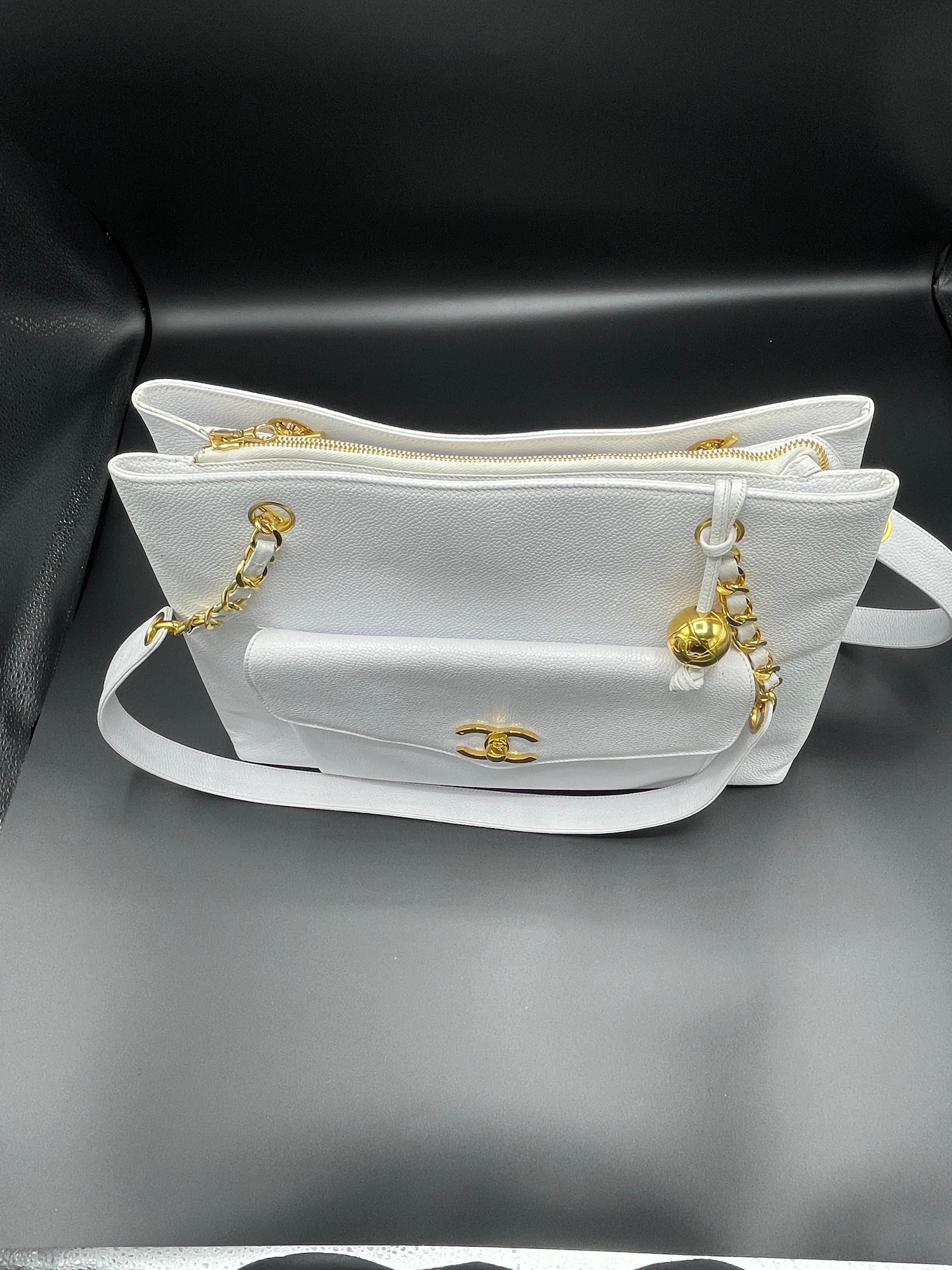 Chanel White Caviar Leather Front Pocket Tote Bag For Sale 8