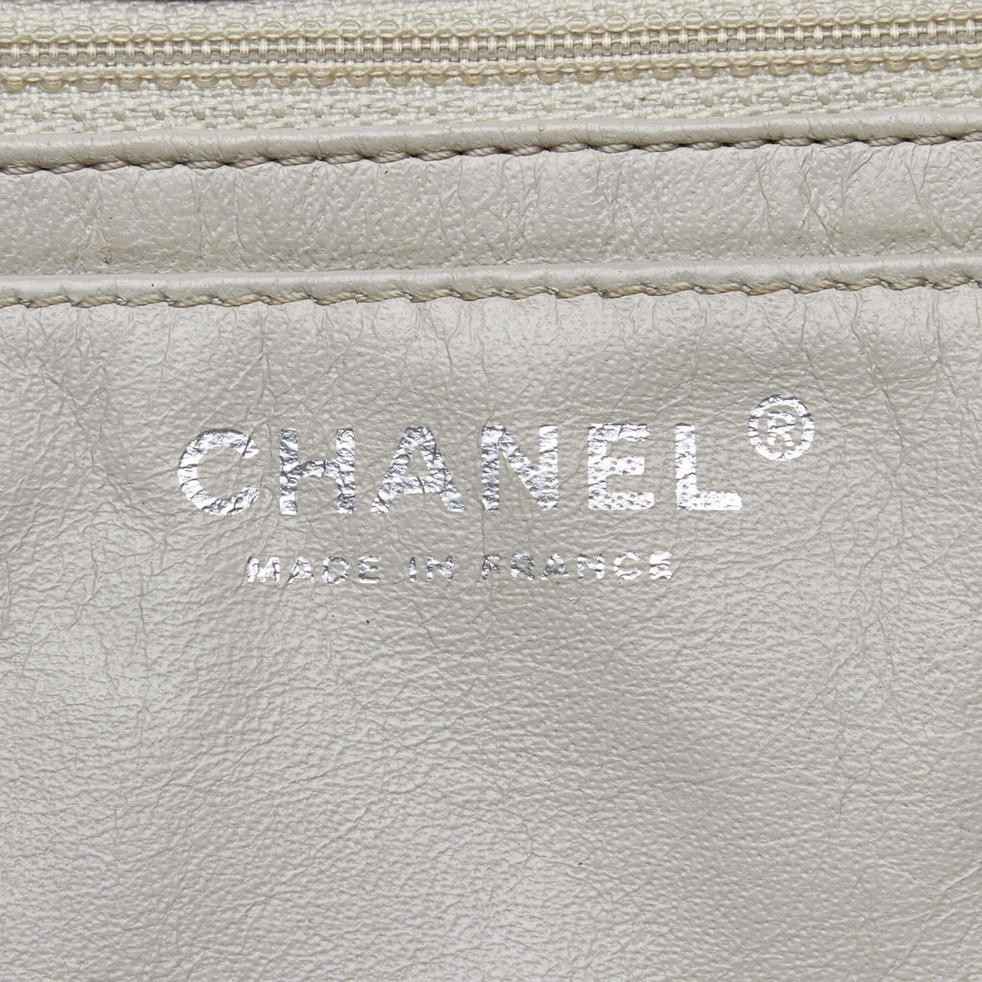 Chanel White Caviar Leather Leather Classic Jumbo Caviar Single Flap Bag France For Sale 1