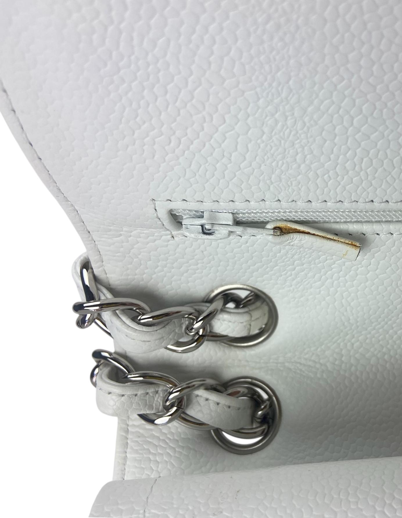 Chanel Weißes Kaviarleder Gesteppte Einzelklappe Jumbo Classic Bag im Angebot 8