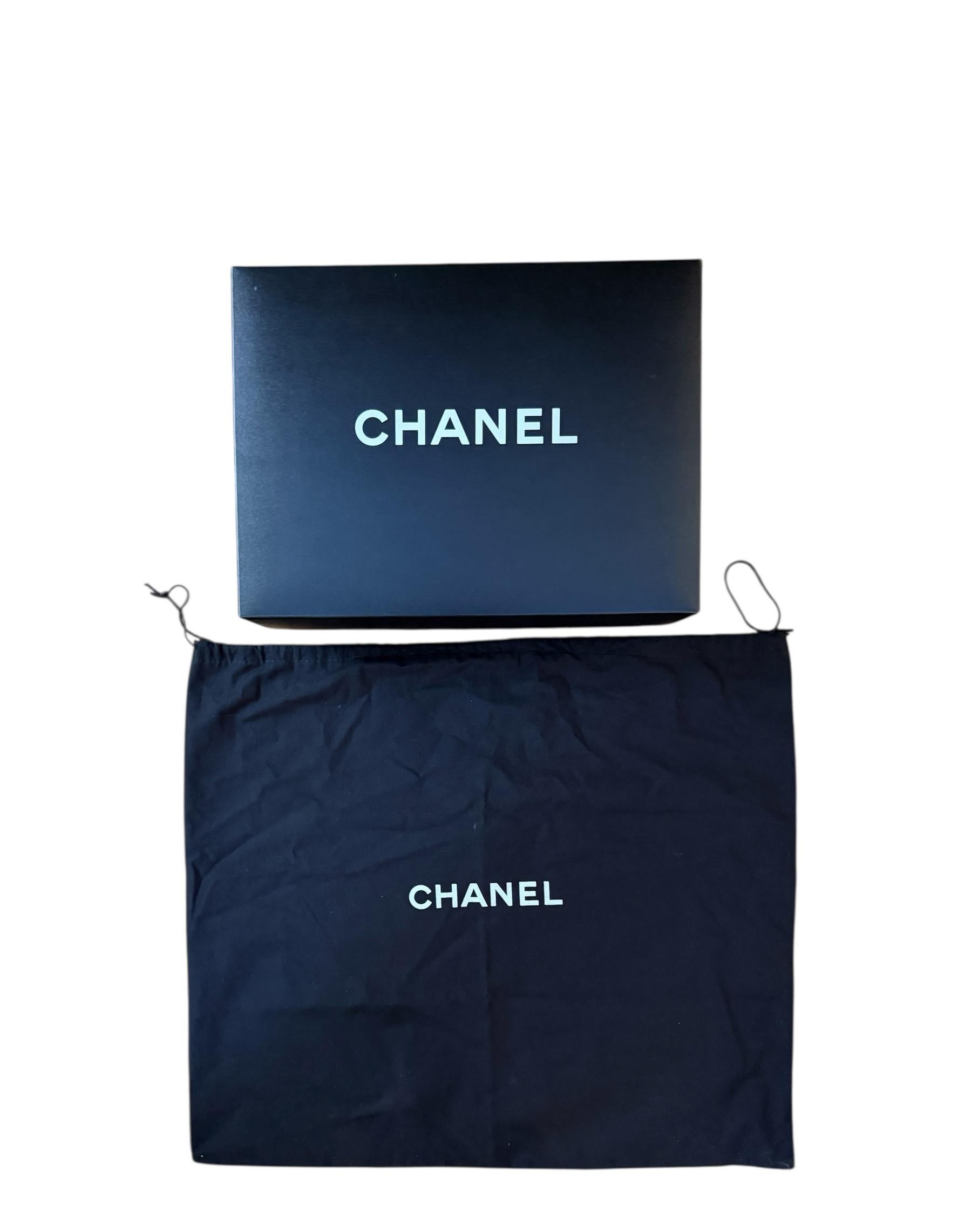 Chanel Weißes Kaviarleder Gesteppte Einzelklappe Jumbo Classic Bag im Angebot 11