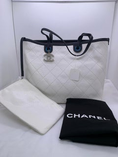 CHANEL White Caviar Leather Tote Zipper Black Trim w/ Pouch Authentic