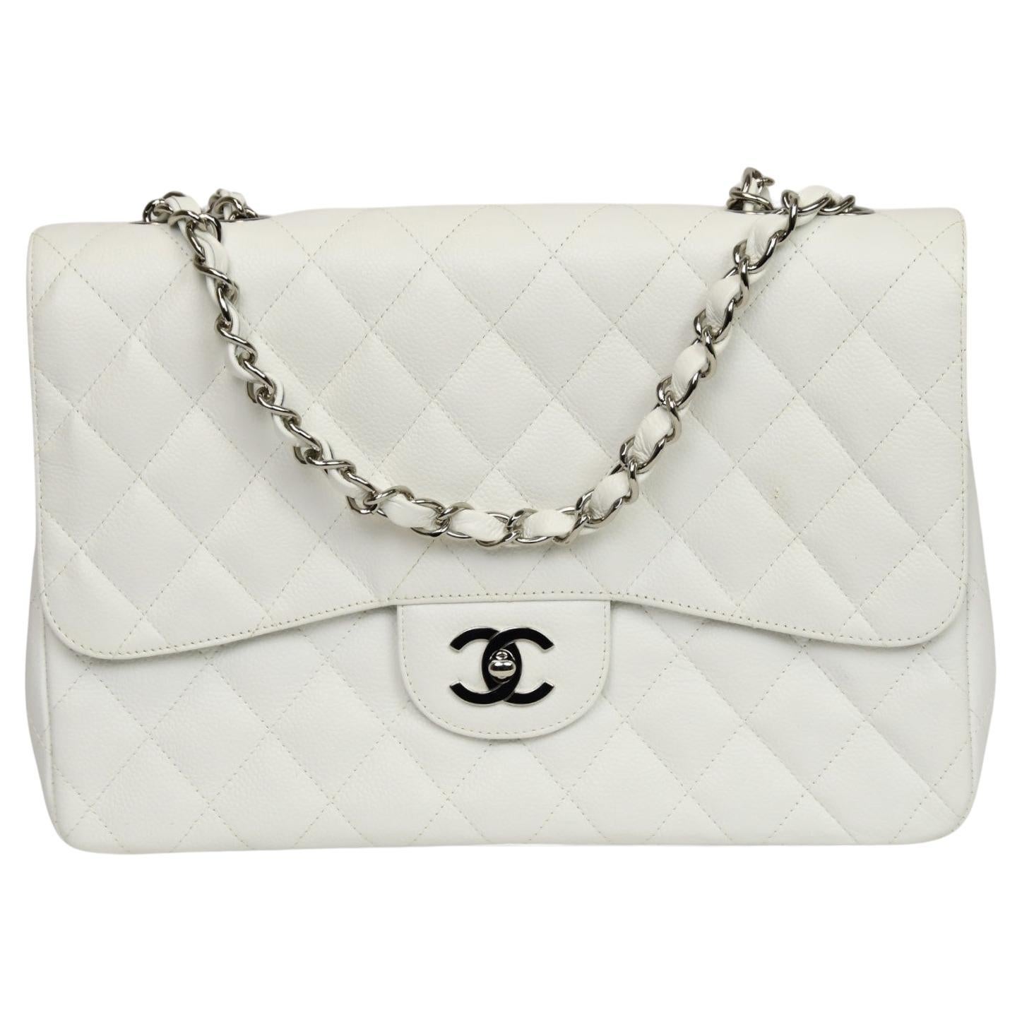 Chanel Caviar Blanco Piel Acolchada Jumbo Bolso Solapa Clásico  Ferretería Silver