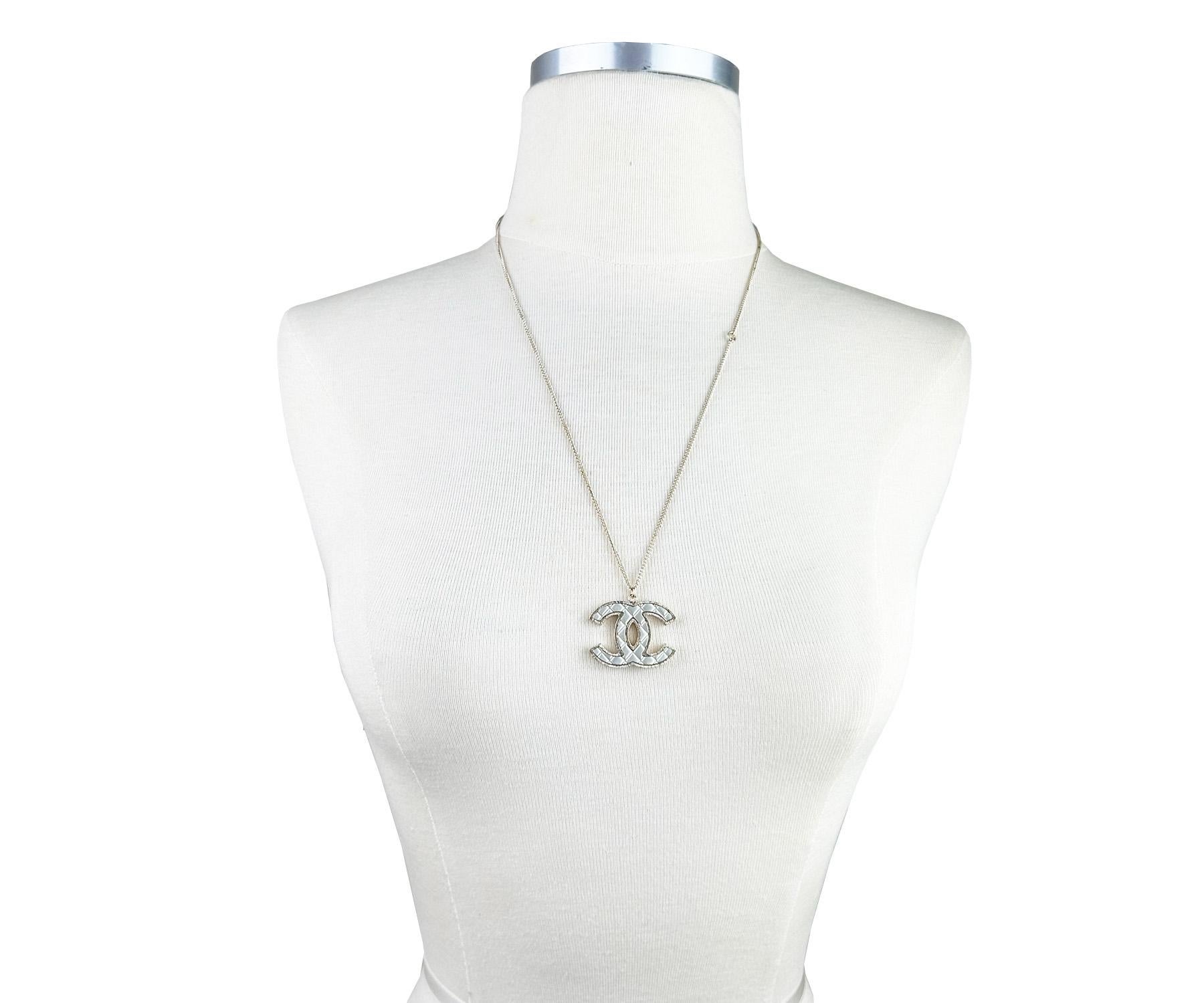 Chanel White CC Plaid Gold Frame Necklace  In Good Condition For Sale In Pasadena, CA