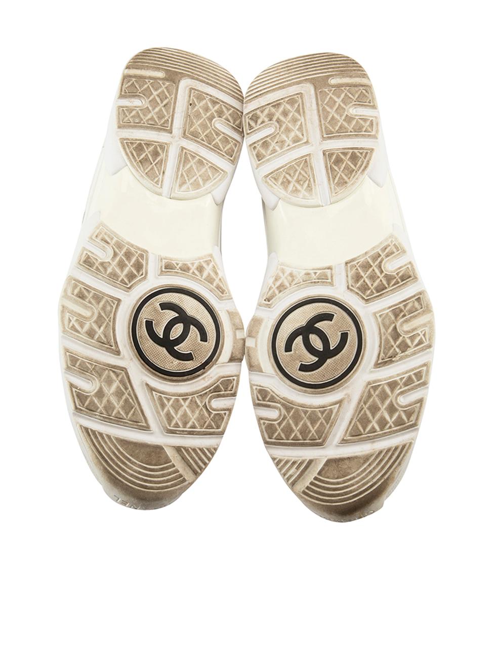 Chanel White CC Triple Reflective Trainers Size IT 40 In Good Condition For Sale In London, GB