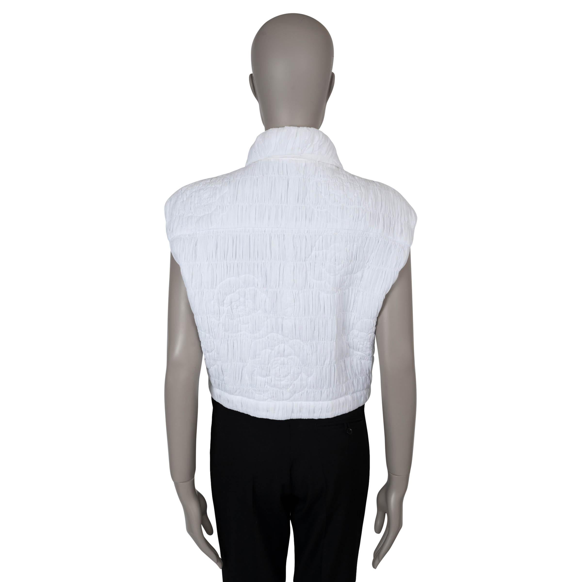 Gray CHANEL white cotton 20P CAMELLIA QUILTED BOMBER Vest Jacket 36 XS For Sale