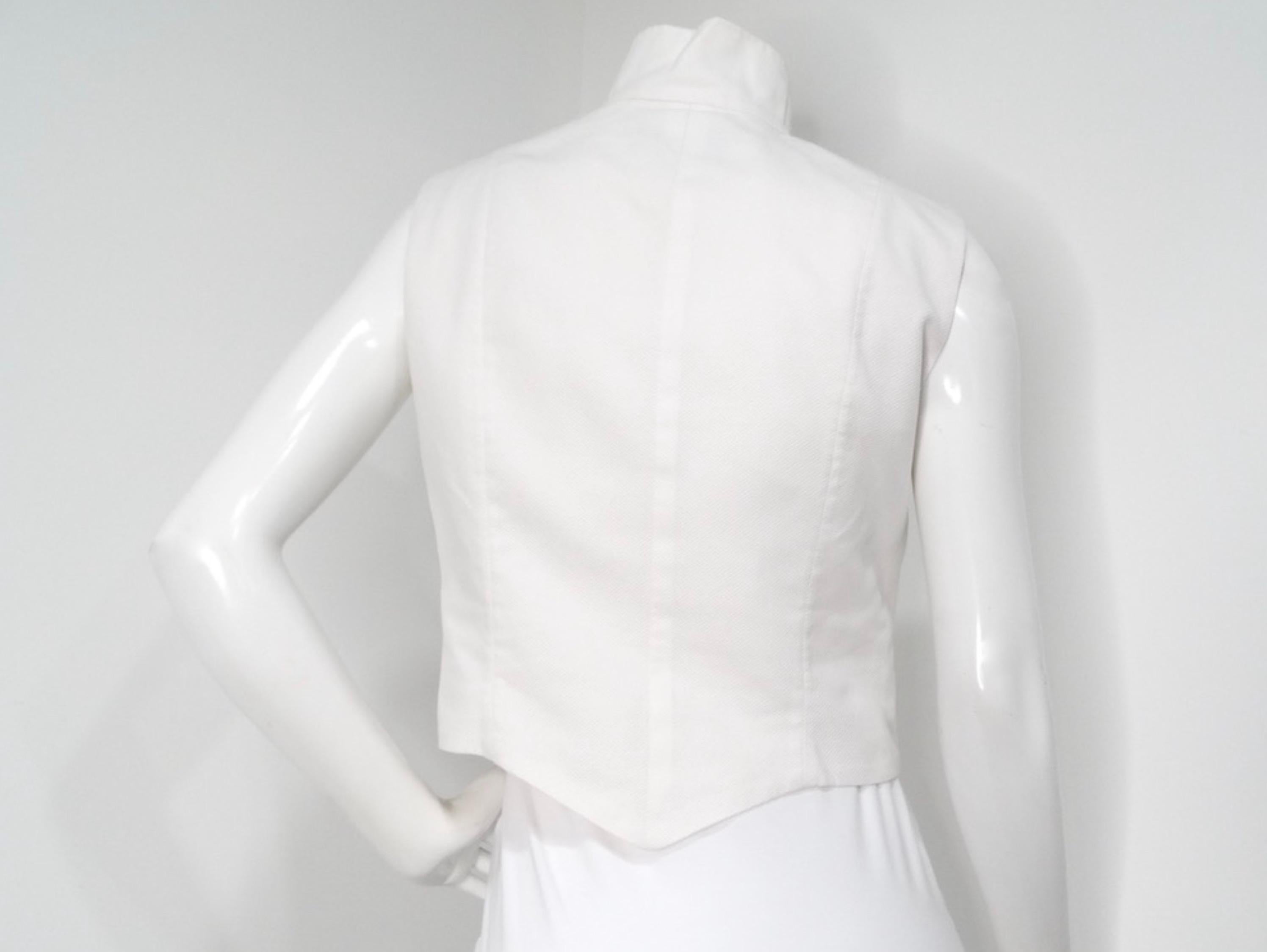 Chanel Gilet con bottoni in cotone bianco e cristallo 1