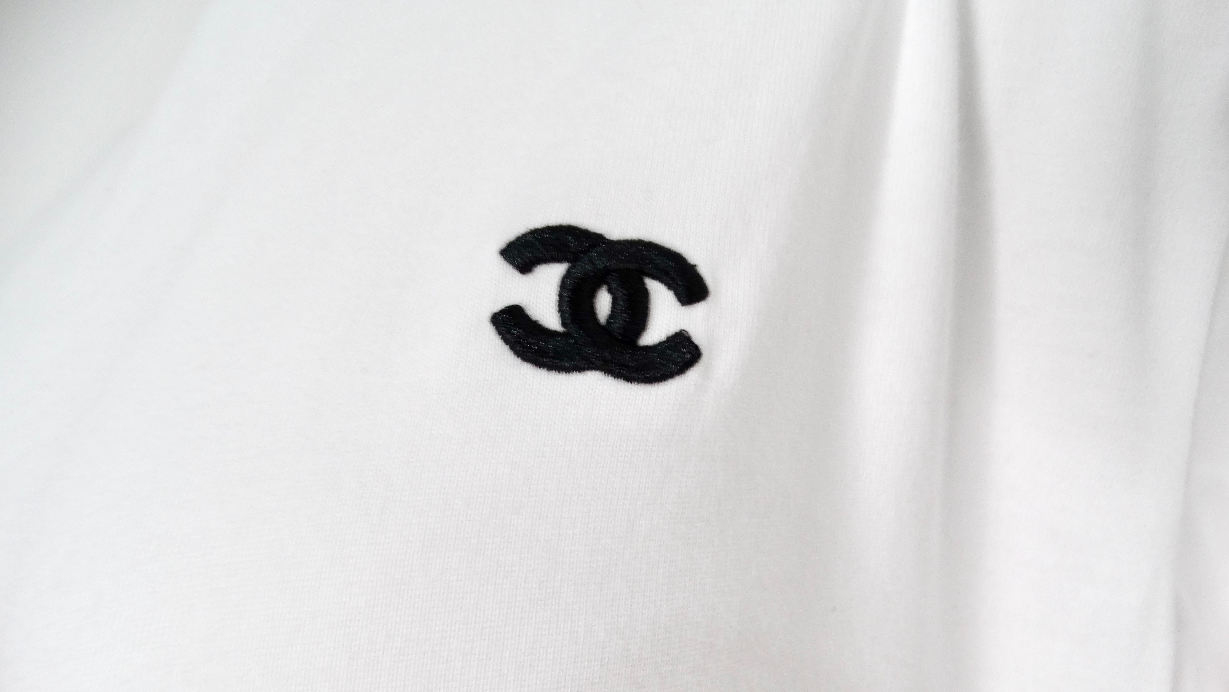 Chanel White Cotton Interlocking CC Embroidered Logo Uniform T-Shirt In Good Condition For Sale In Scottsdale, AZ