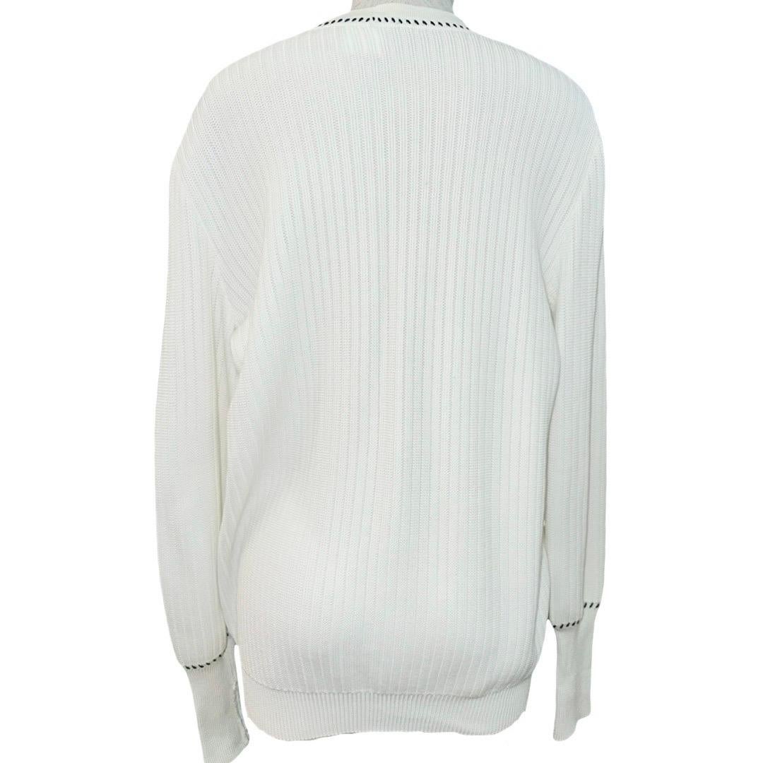 Chanel Weiße langärmlige Strickjacke aus Baumwollstrick mit langen Ärmeln (Grau) im Angebot