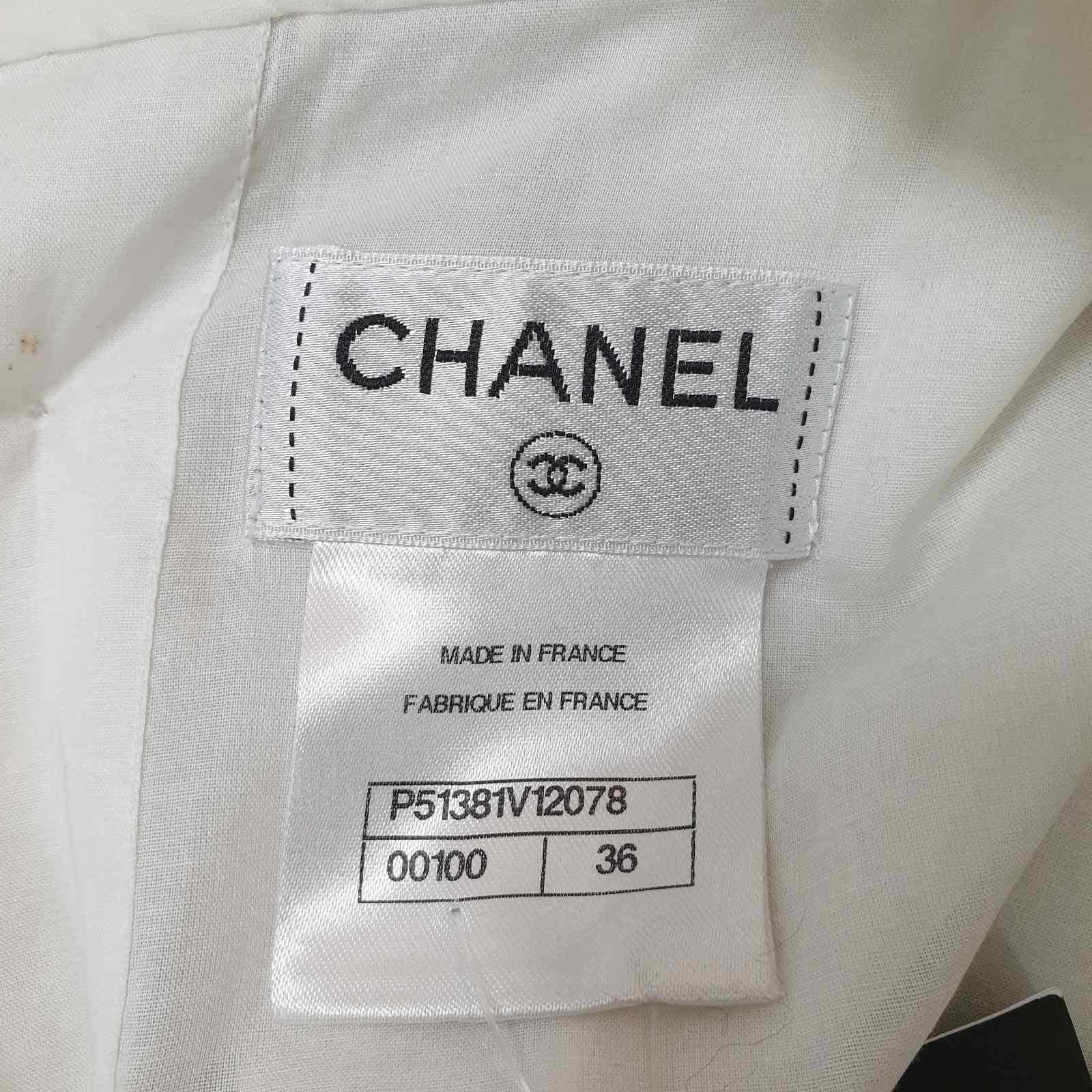 Chanel White Cotton Scalloped Overlay Detail Top  In Good Condition In Krakow, PL
