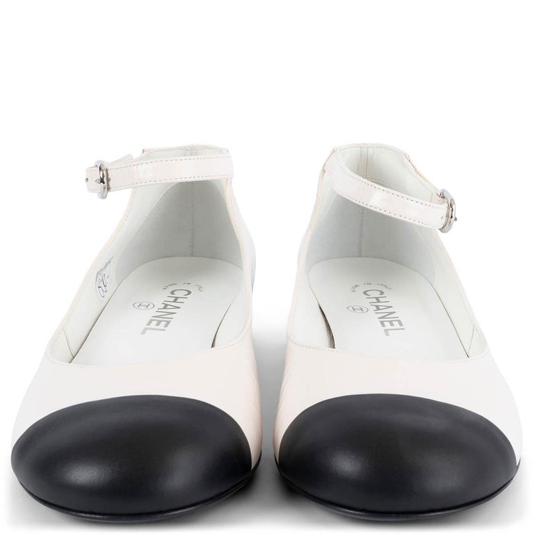 CHANEL white crinkled leather 2022 22B MARY JANE Flats Shoes 38.5