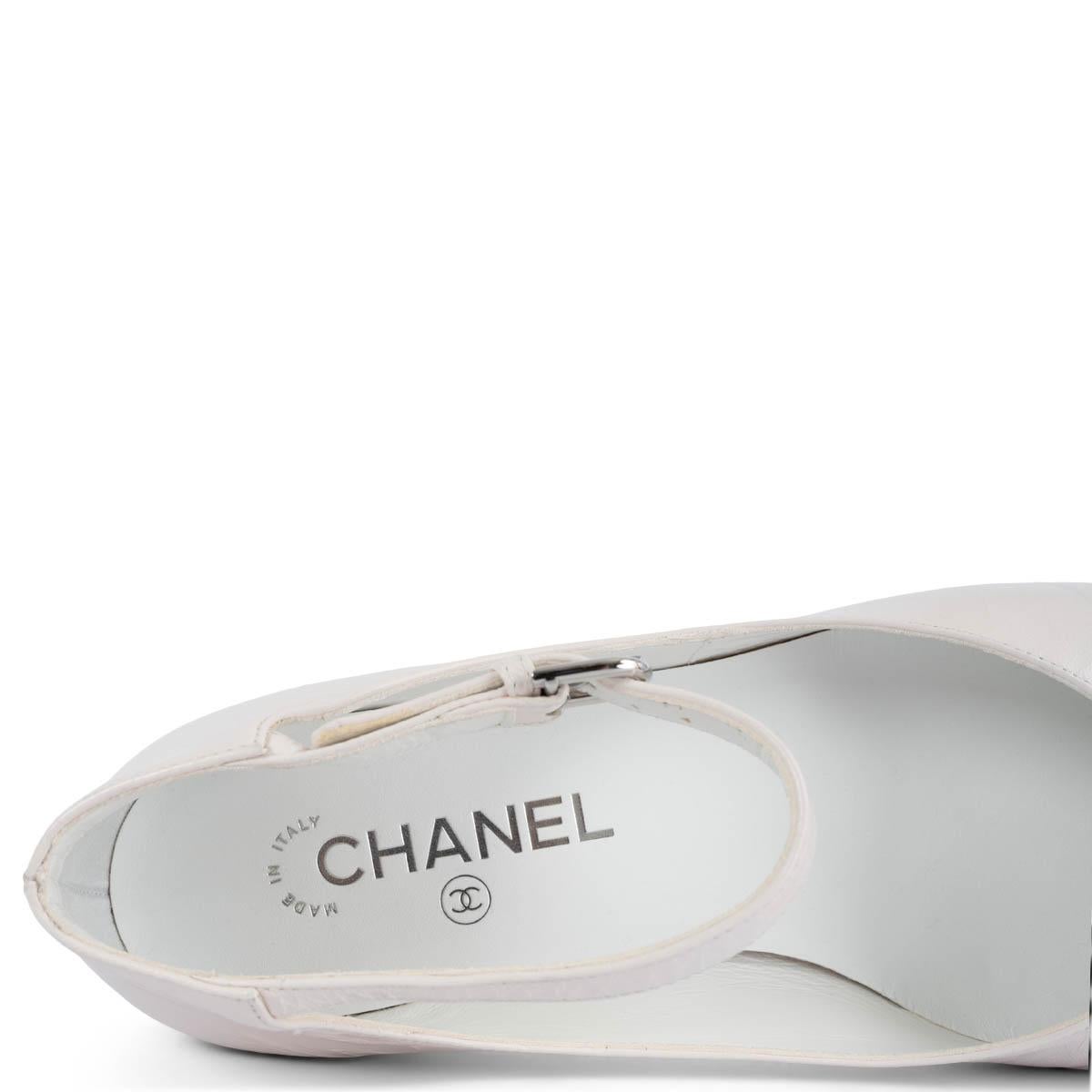CHANEL white crinkled leather 2022 22B MARY JANE Flats Shoes 38.5 1