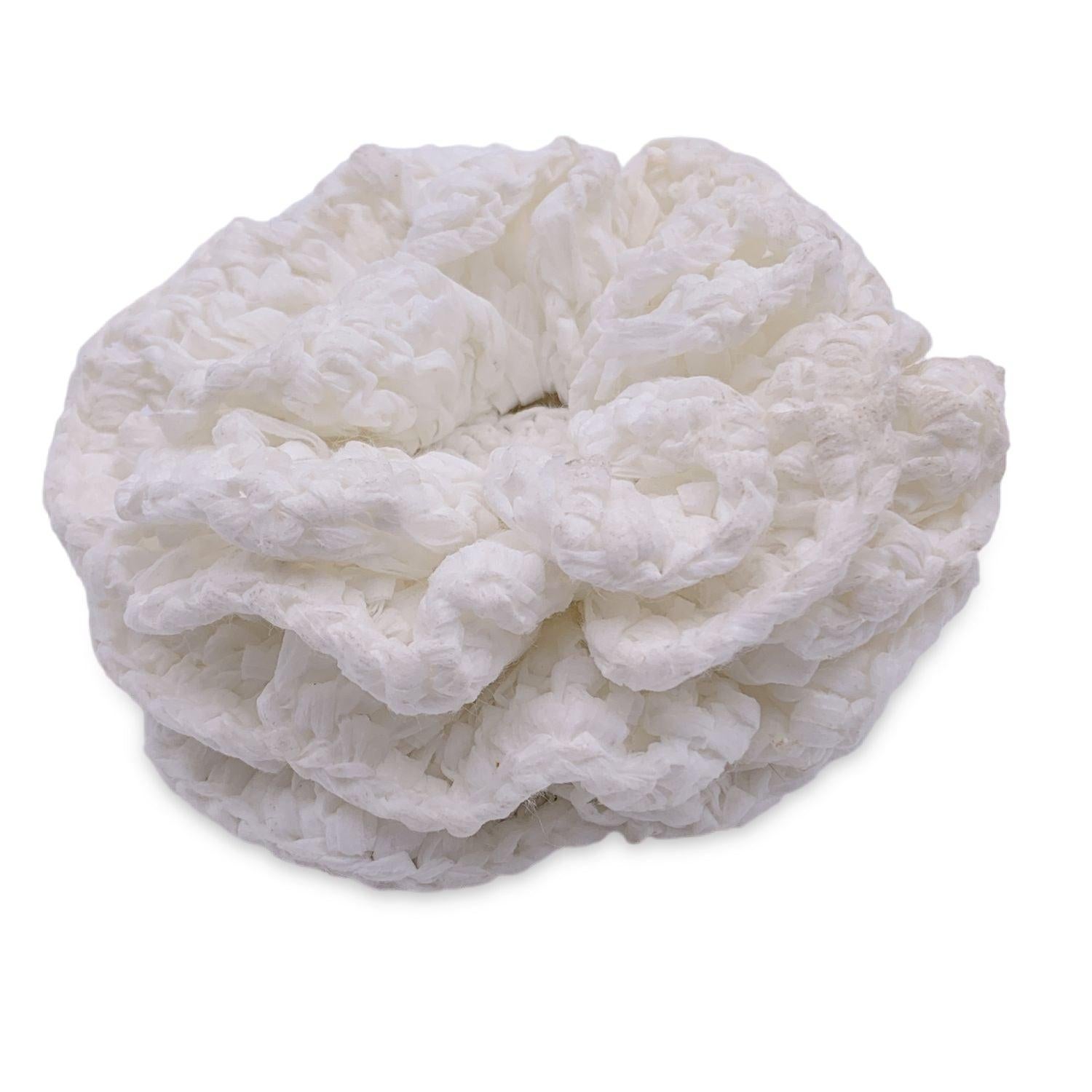 Chanel White Crochet Camellia Camelia Flower Brooch Pin In Excellent Condition In Rome, Rome
