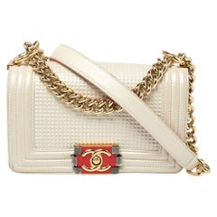 Chanel White Cube geprägte schimmernde Leder kleine Kette Junge Flap Bag