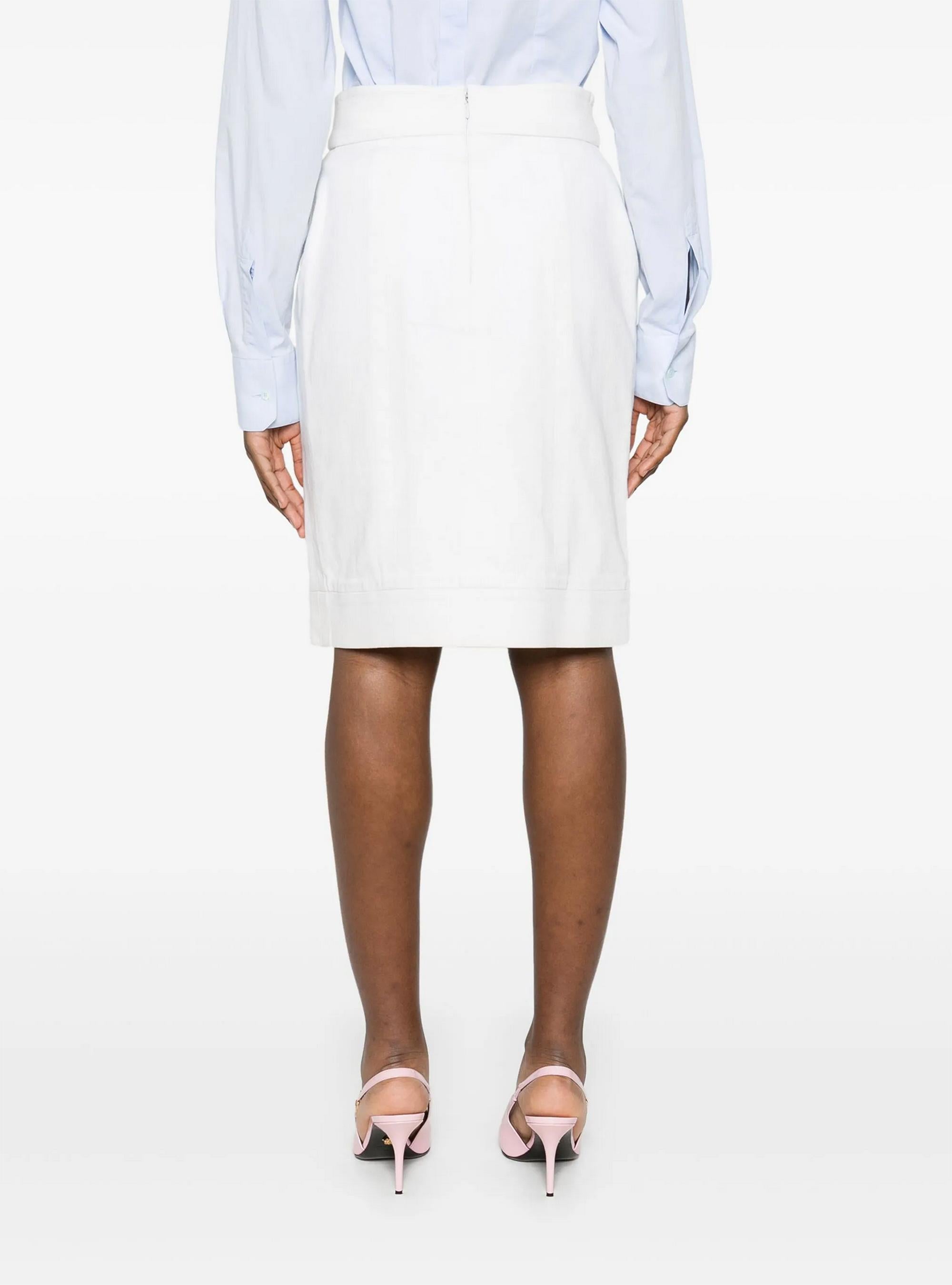 Chanel White Denim Pencil Skirt In Good Condition For Sale In Paris, FR