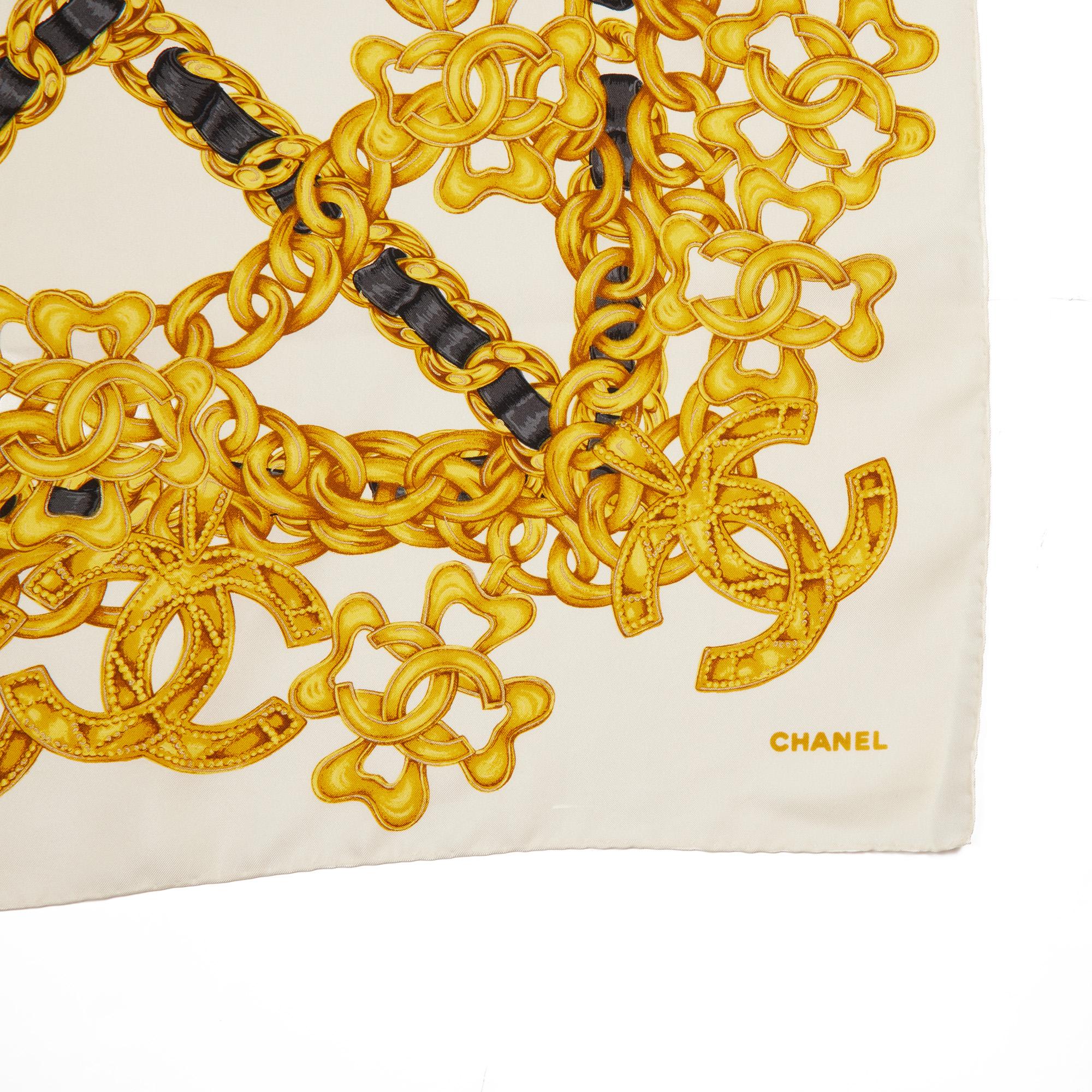 Chanel WHITE, GOLD & BLACK SILK VINTAGE CC CHAIN SCARF

CONDITION NOTES
The exterior is in excellent condition with minimal signs of use.
Overall this item is in excellent pre-owned condition. Please note the majority of the items we sell are